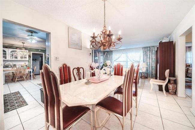 5803 Nw 85 Th Ter, House other with 2 bedrooms, 2 bathrooms and null parking in Tamarac FL | Image 8