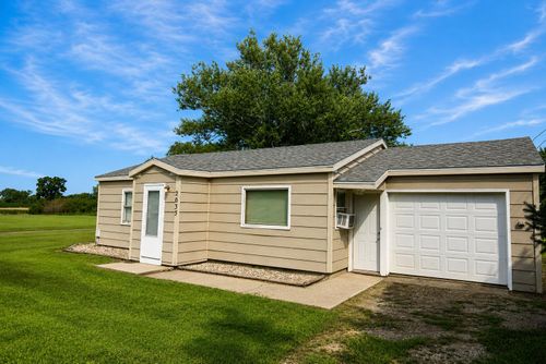 2035 2nd Ave, Bath, SD, 57427-2000 | Card Image