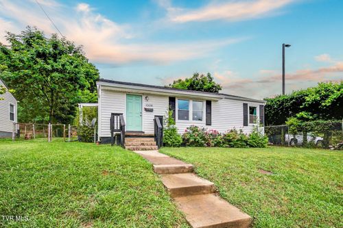 1009 Gibson Mill Rd, Kingsport, TN, 37660-3935 | Card Image