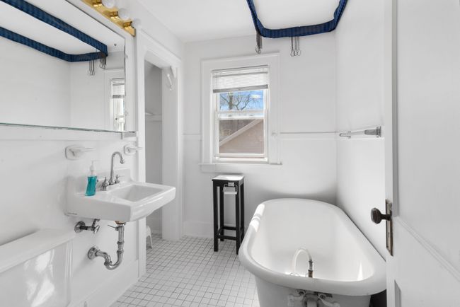 157 W Cambourne St, House other with 3 bedrooms, 2 bathrooms and null parking in Ferndale MI | Image 11