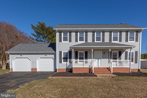 35 Fox Run Ln, FREDERICKSBURG, VA, 22405-3303 | Card Image
