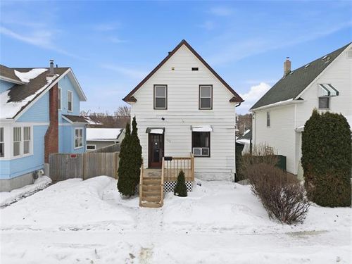 222 Martin Ave W, Winnipeg, MB, R2L0B6 | Card Image