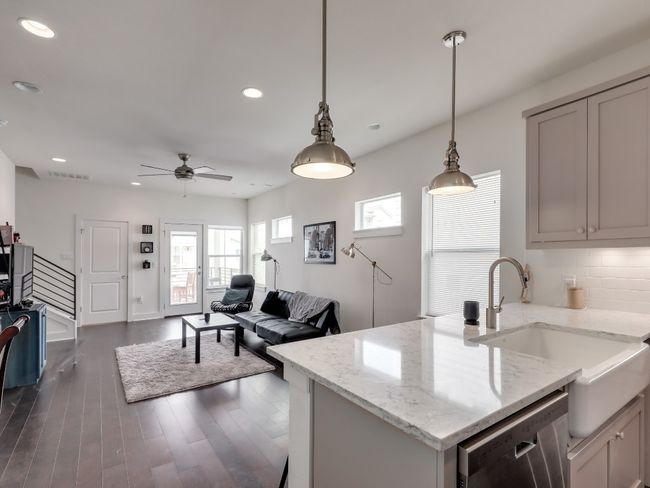 33 - 1109 Euphoria Bnd, Condo with 3 bedrooms, 3 bathrooms and 1 parking in Austin TX | Image 8