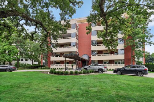 203-4004 Grand Avenue, Des Moines, IA, 50312 | Card Image