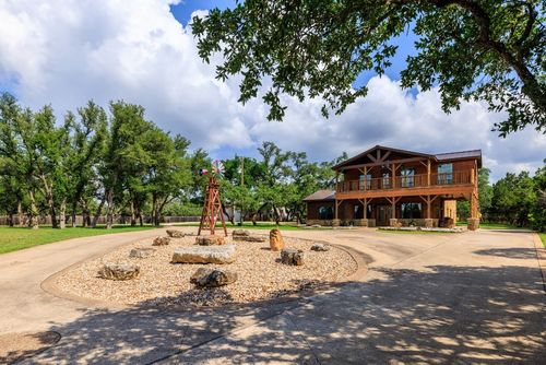 19505 Fm 150 W, Driftwood, TX, 78619 | Card Image