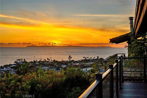 481 Dartmoor St, Laguna Beach, CA, 92651-1428 | Card Image
