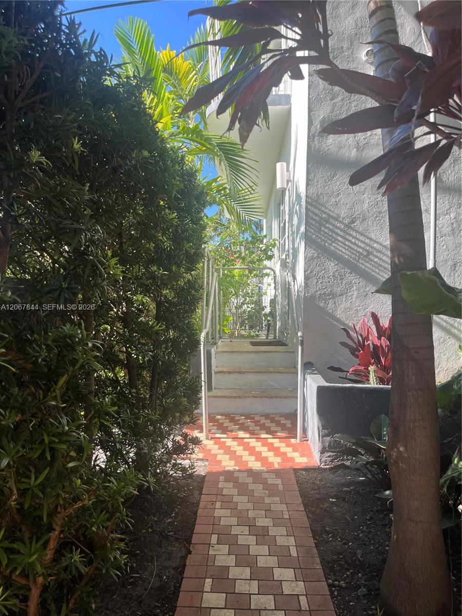 Residential Lease in Miami Beach 3