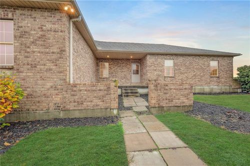 33270 Switzer Rd, Paola, KS, 66071-6285 | Card Image