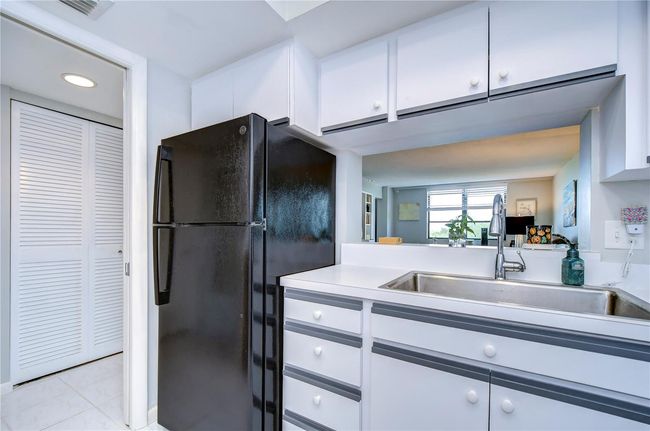 UNIT-506 - 2616 Cove Cay Dr, Condo with 1 bedrooms, 2 bathrooms and null parking in CLEARWATER FL | Image 18