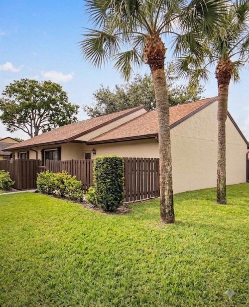h-1017 Green Pine Blvd, West Palm Beach, FL, 33409-7092 | Card Image