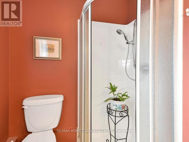 92 Water St E, House other with 2 bedrooms, 3 bathrooms and 2 parking in Brockville ON | Image 25