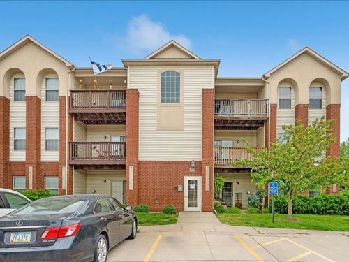 unit-301-805 Blue Sky Dr, North Liberty, IA, 52317-9070 | Card Image