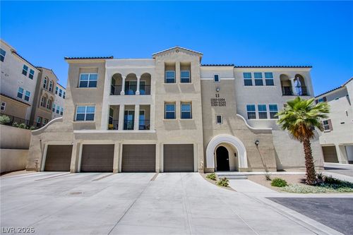 11201-2555 Hampton Rd, Henderson, NV, 89052-7198 | Card Image