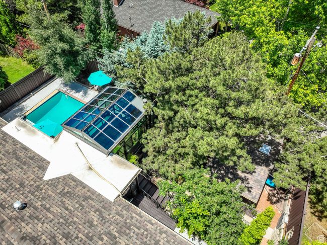 Drone / aerial view of a pool area | Image 39