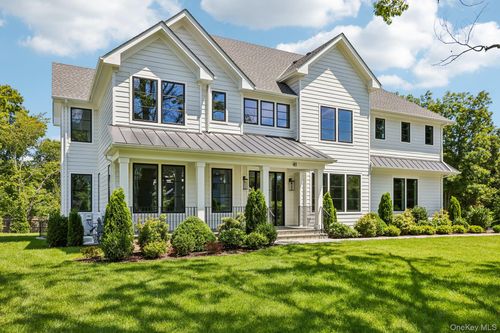 41 Potters Ln, New Rochelle, NY, 10805-3308 | Card Image