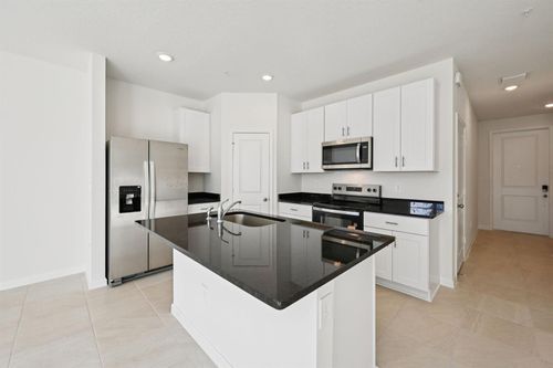 655 Salisbury Cir, Fort Pierce, FL, 34982-3990 | Card Image