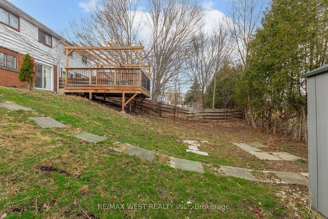 480 Sedan Cres, House attached with 4 bedrooms, 2 bathrooms and 3 parking in Oshawa ON | Image 25