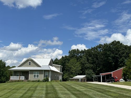 828 Wills Rd, Dickson, TN, 37055-4331 | Card Image