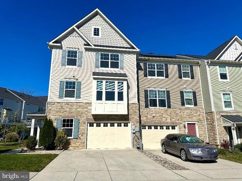 200 Marina View Ct, ESSEX, MD, 21221-7058 | Card Image