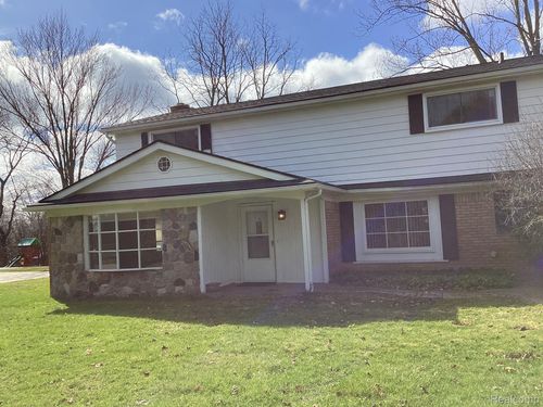 4747 Quarton Rd, Bloomfield Hills, MI, 48301-1028 | Card Image