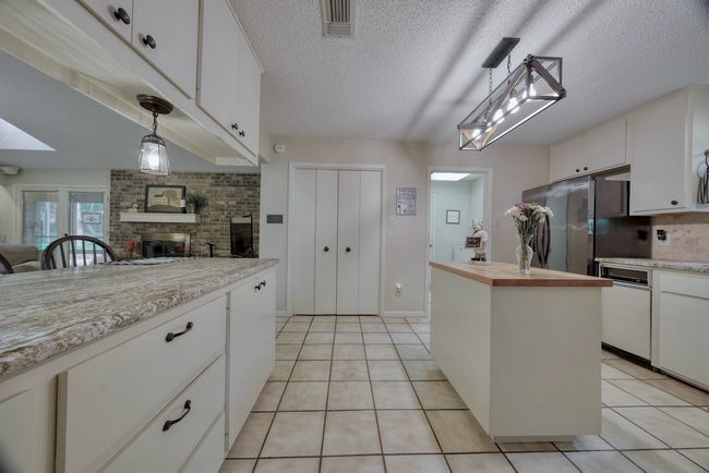 1649 Morningside Trl, House other with 3 bedrooms, 2 bathrooms and null parking in Hideaway TX | Image 19