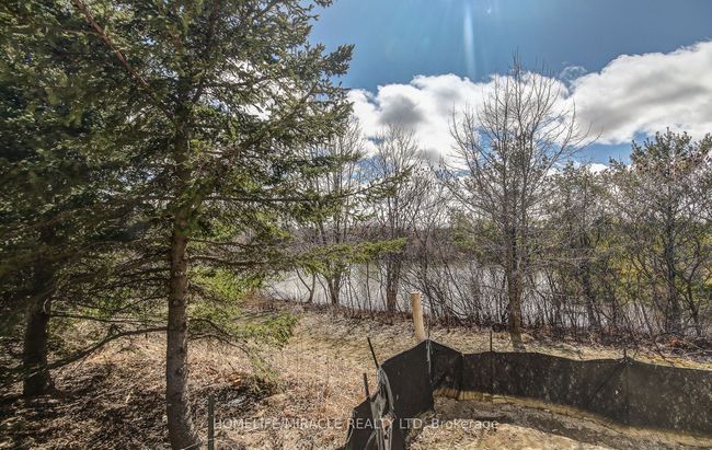 28 Yvonne Dr, House attached with 3 bedrooms, 4 bathrooms and 1 parking in Brampton ON | Image 14