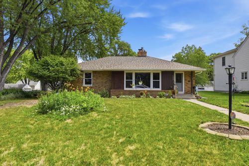 3426 Zenith Ave N, Robbinsdale, MN, 55422-2916 | Card Image