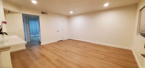 4-2121 Oceanus Lane, Las Vegas, NV, 89115 | Card Image