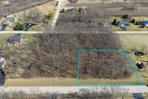 203 Kyle Ln, Kirkland, IL, 60146-7910 | Card Image