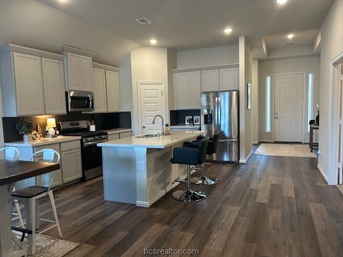 4040 Houberry Loop, College Station, TX, 77845-4442 | Card Image