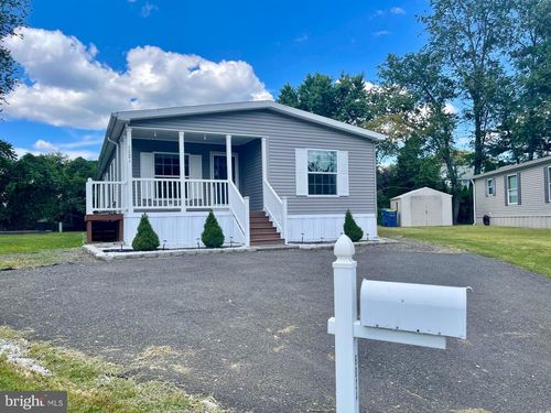 6024 Falmont Dr, MORRISVILLE, PA, 19067-5203 | Card Image