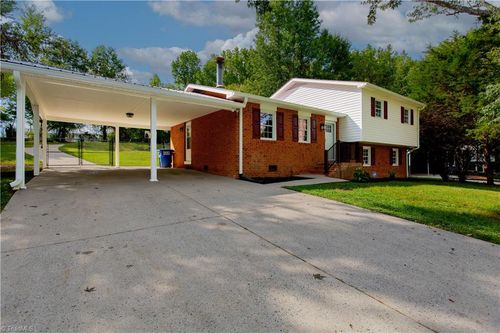 5511 Windemere Cir, Trinity, NC, 27370-7524 | Card Image
