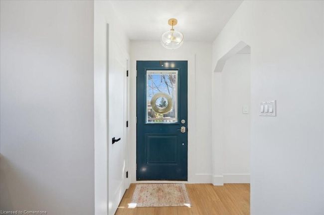 272 E 35 Th St, House other with 4 bedrooms, 2 bathrooms and 3 parking in Hamilton ON | Image 4
