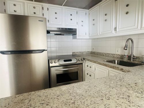 apt-330-4848 Nw 24th Ct, Lauderdale Lakes, FL, 33313-3325 | Card Image