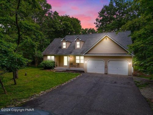 31 White Oak Drive, Jim Thorpe, PA, 18229 | Card Image