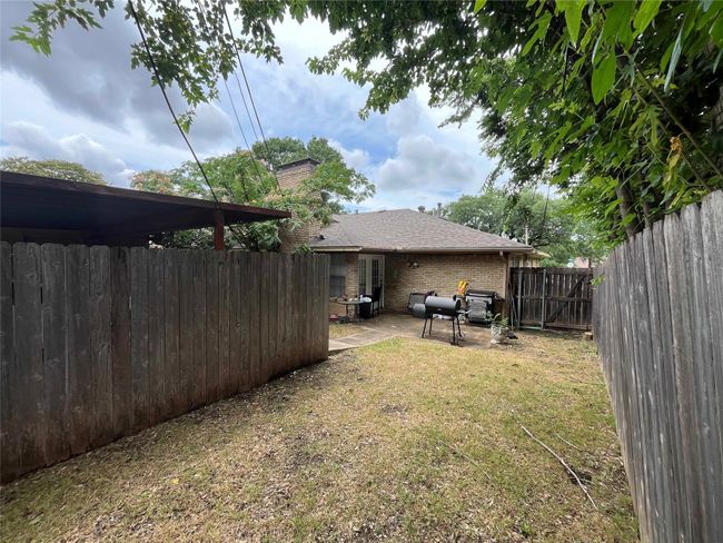 2302 back yard | Image 16