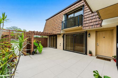 2005 20th Ln, Greenacres, FL, 33463-4259 | Card Image