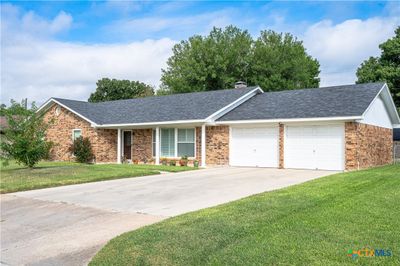 919 Center Street, House other with 3 bedrooms, 2 bathrooms and null parking in Lockhart TX | Image 1