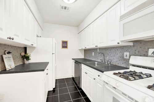 10-10 Pointe Cir S, Coram, NY, 11727-1524 | Card Image