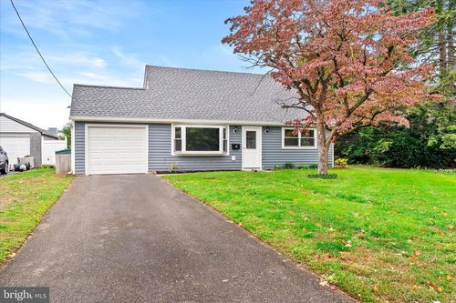 7 Boone Ave, Ewing, NJ, 08618-1933 | Card Image