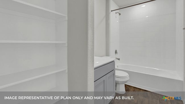 1825 Windsor Blvd, House other with 3 bedrooms, 2 bathrooms and null parking in Lockhart TX | Image 4