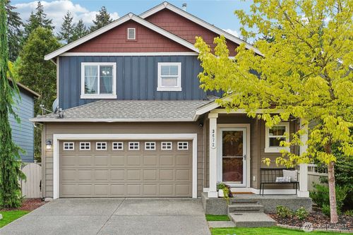 3672 London Loop Ne, Lacey, WA, 98516-6401 | Card Image