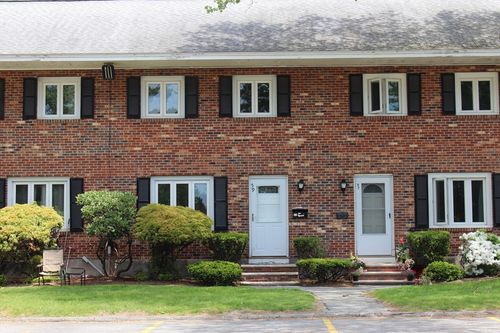 59-59 Pilgrim Cir, Methuen, MA, 01844-5725 | Card Image