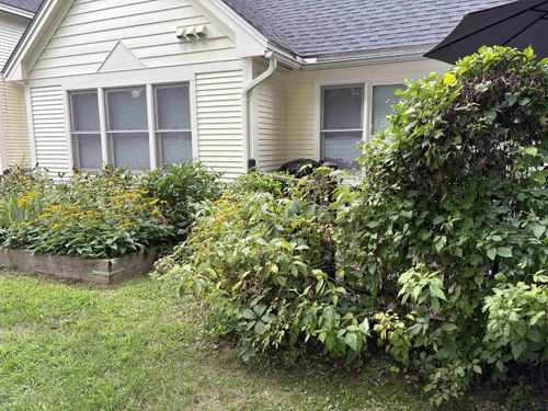 1 Eastman Farm Rd, Burlington, VT, 05408-2487 | Card Image