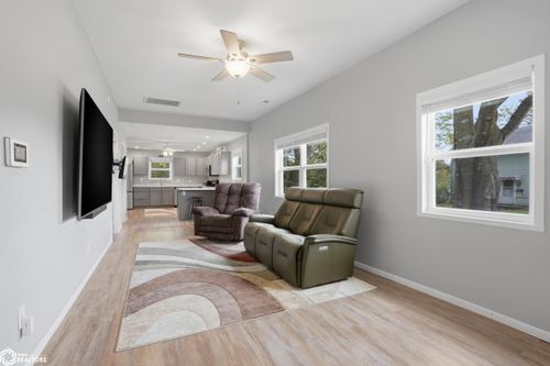 420 S Avenue C, Washington, IA, 52353 | Card Image