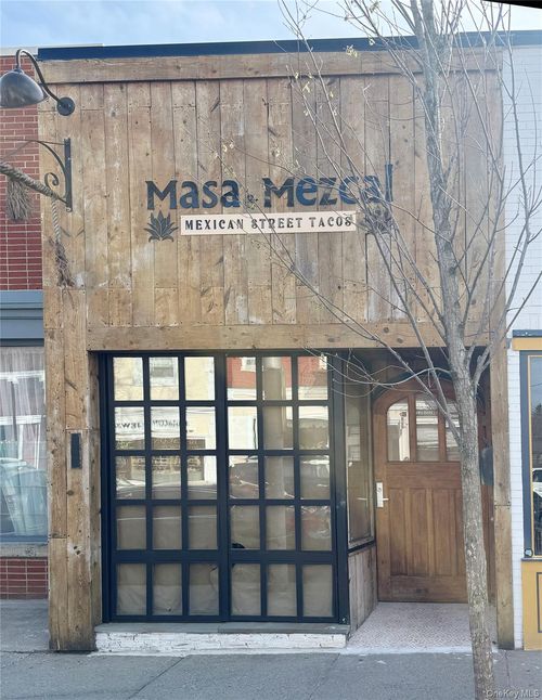305 Main St, Beacon, NY, 12508-3016 | Card Image