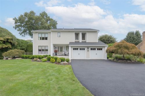16 Lark St, Pearl River, NY, 10965-2815 | Card Image