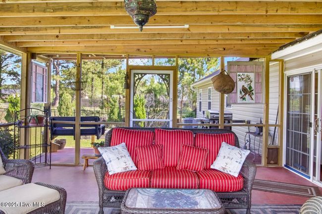 121 Lawndale Ln, House other with 3 bedrooms, 2 bathrooms and 2 parking in Sneads Ferry NC | Image 34