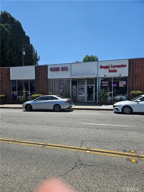 1196 E Walnut St, Pasadena, CA, 91106-1845 | Card Image