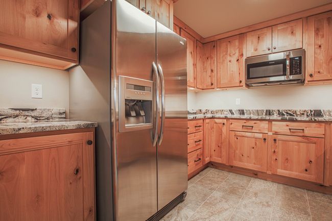 butlers pantry/prep area | Image 20